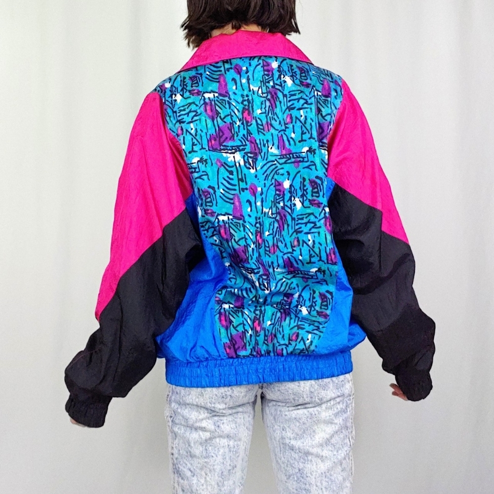 SOLD Vintage windbreaker - Picture 2 of 4